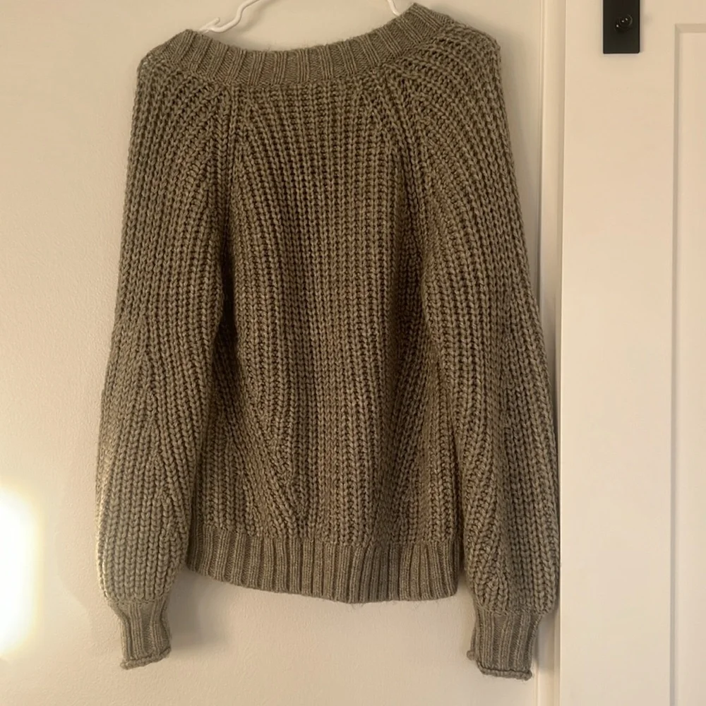 American Eagle oversized sweater - Picture 2 of 3